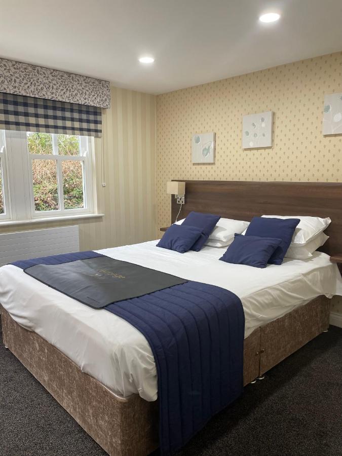 פונטפרקט Kings Croft Hotel מראה חיצוני תמונה