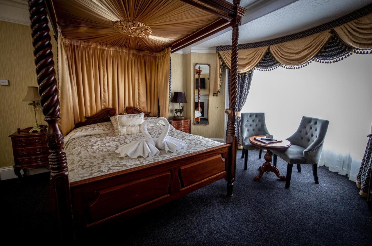 פונטפרקט Kings Croft Hotel מראה חיצוני תמונה