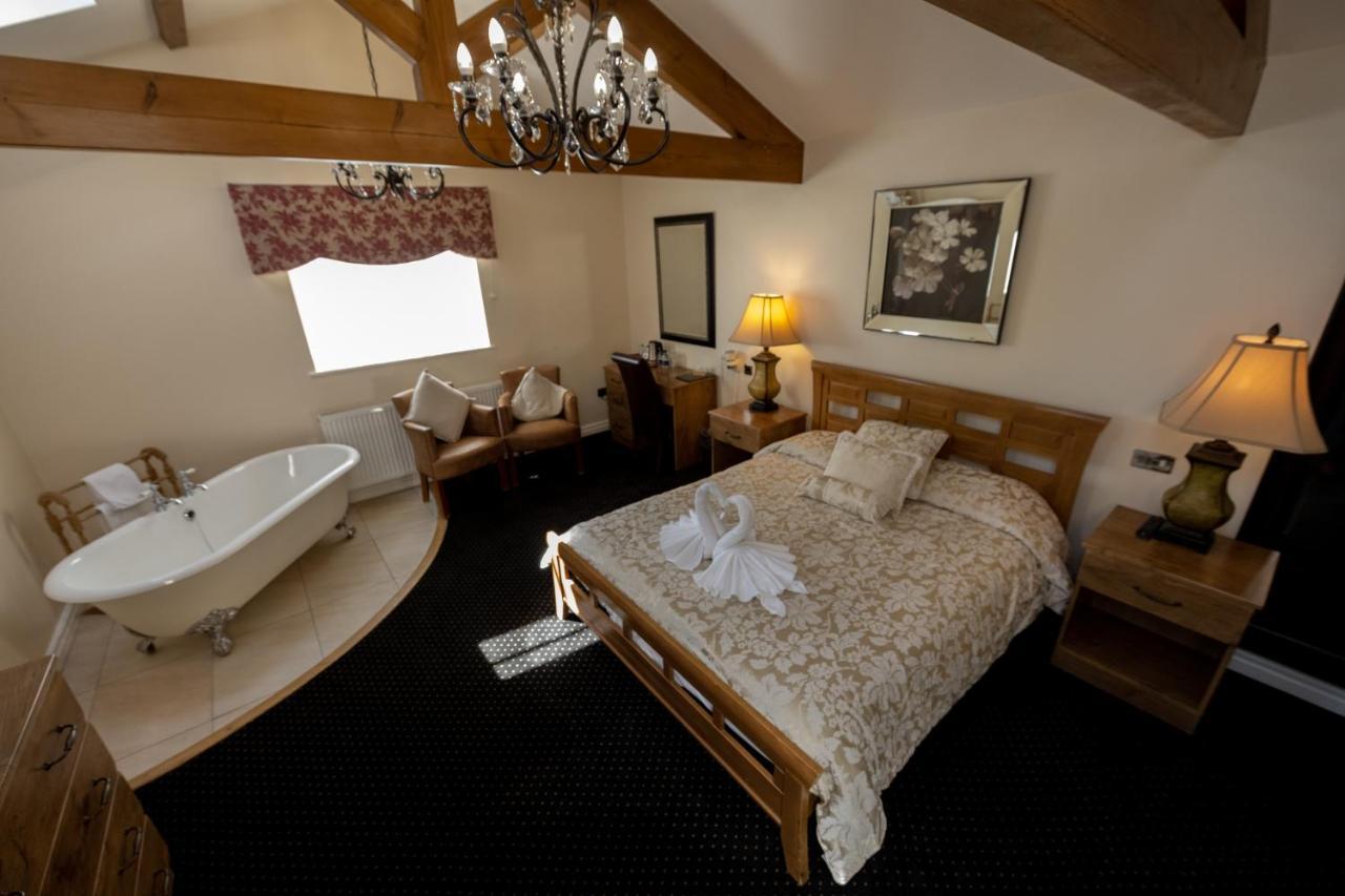פונטפרקט Kings Croft Hotel מראה חיצוני תמונה