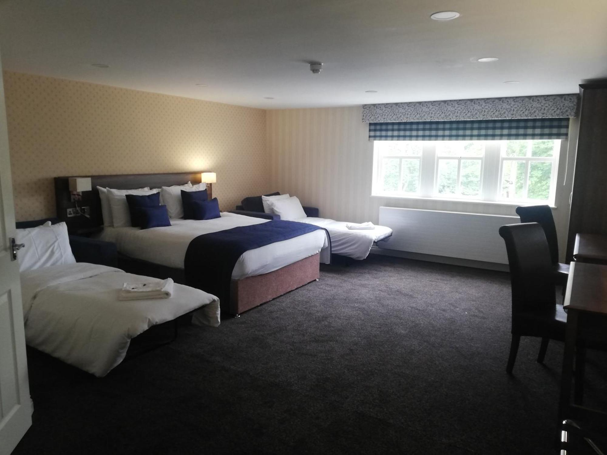 פונטפרקט Kings Croft Hotel מראה חיצוני תמונה