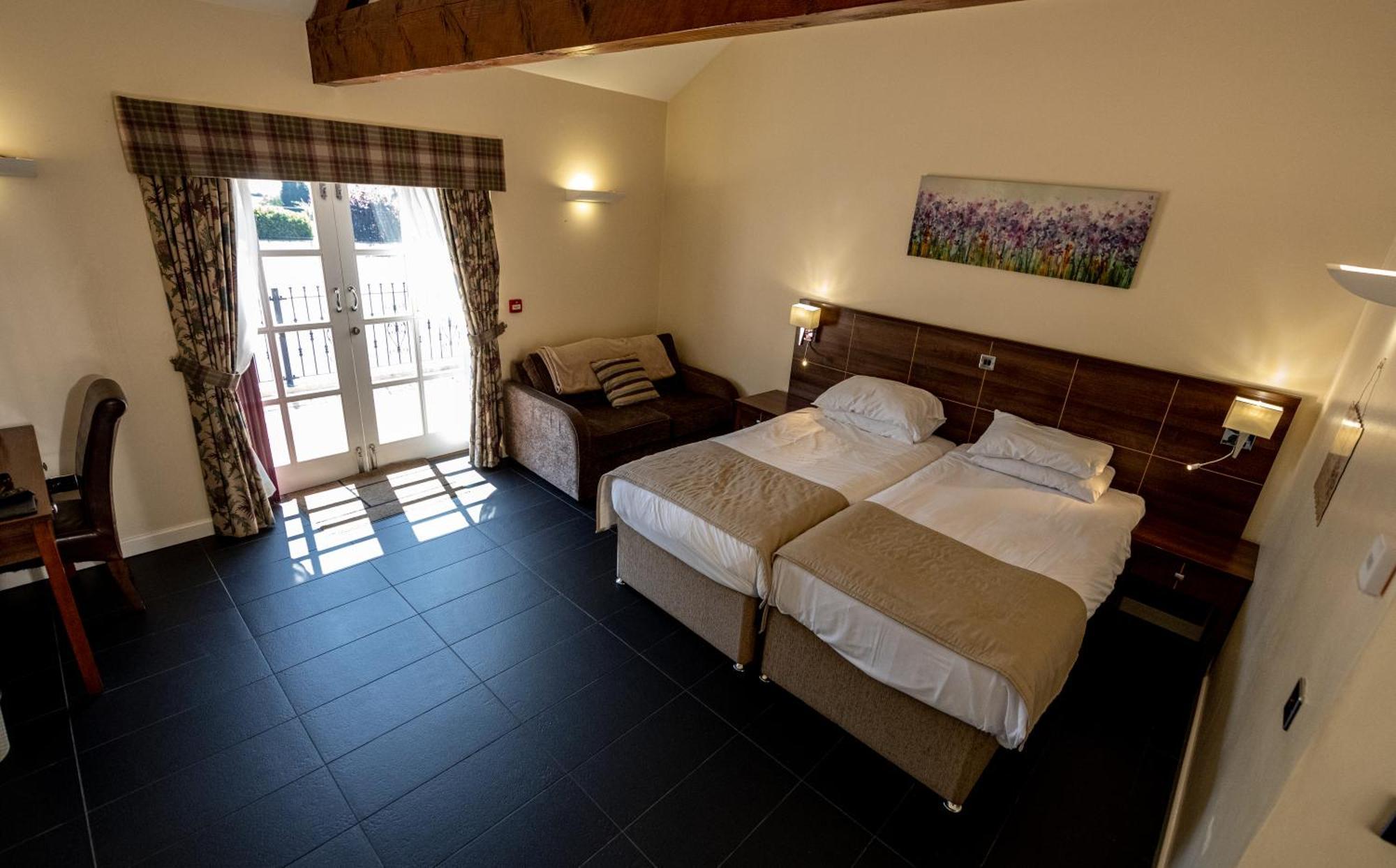 פונטפרקט Kings Croft Hotel מראה חיצוני תמונה